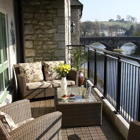 Apartment Luxury Riverside In Kendal