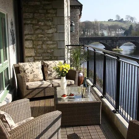 Apartment Luxury Riverside In Kendal